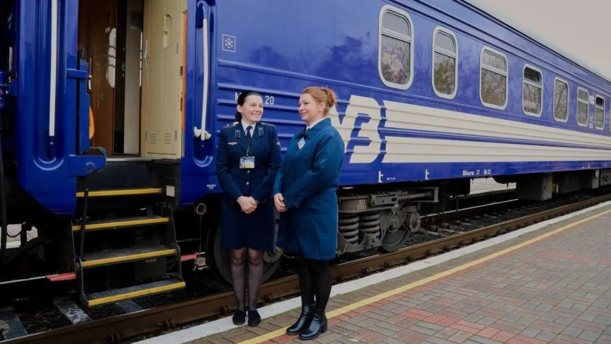 Бесплатных билетов не бывает: политолог о настоящей цели инициативы власти - today.ua