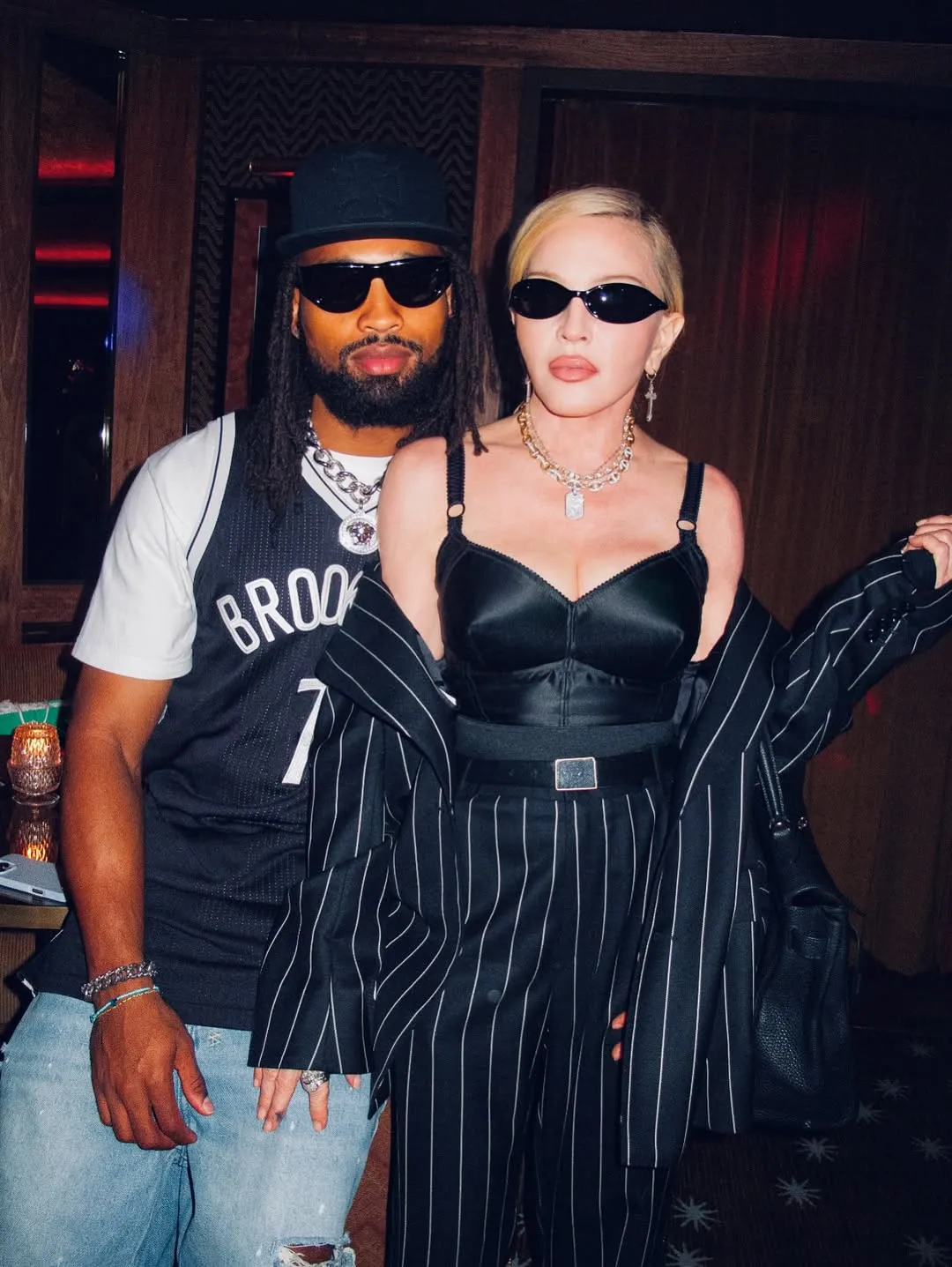 37-летняя разница в возрасте не помеха: Мадонна тайно обручилась с молодым футболистом 37-летняя разница в возрасте не помеха: Мадонна тайно обручилась с молодым футболистом - today.ua