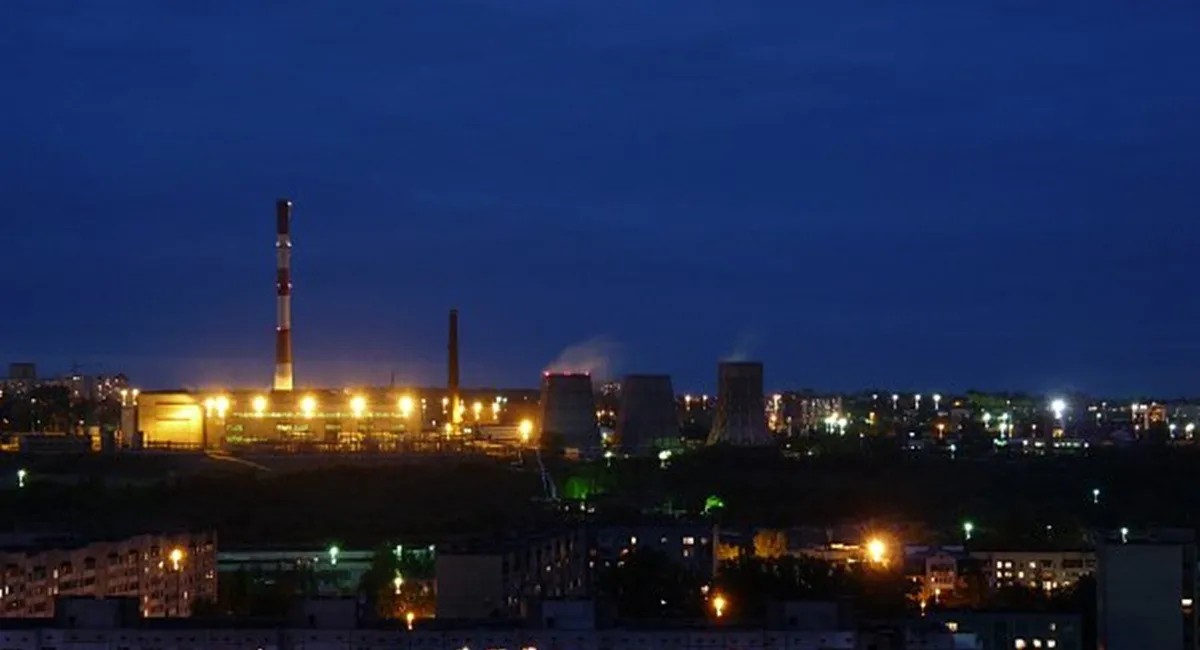 В российском Орле прогремели мощные взрывы: целью удара стала местная ТЭЦ (видео) - today.ua