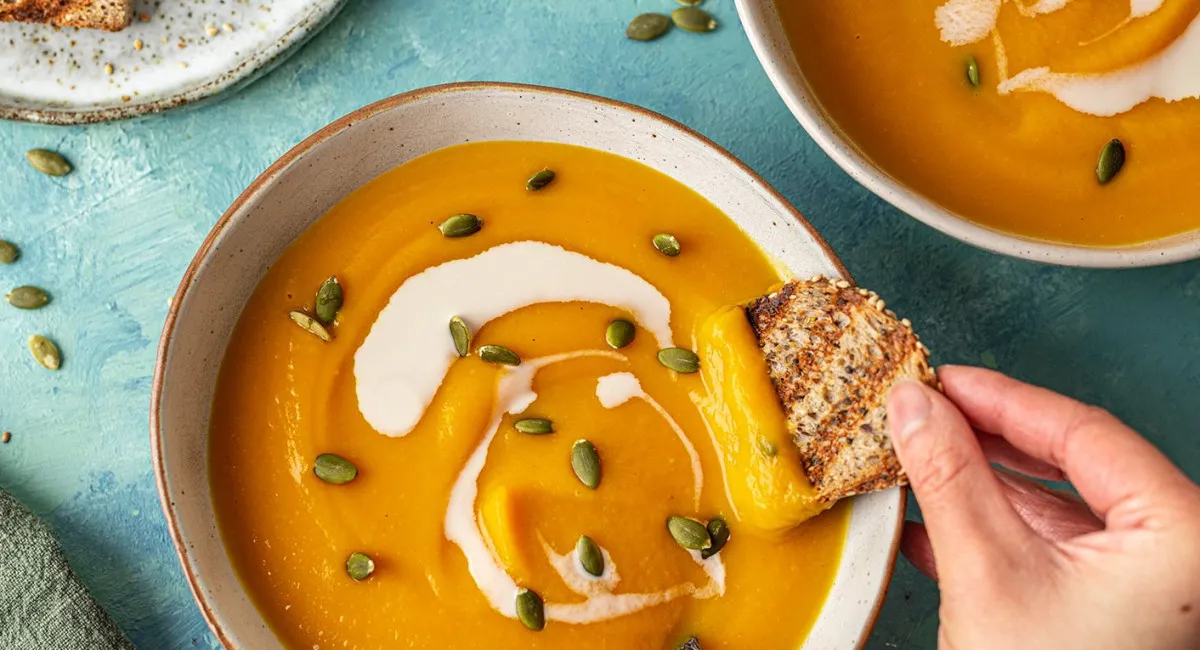 Простой рецепт нежного согревающего супа из тыквы, идеально подходящего для холодных дней - today.ua