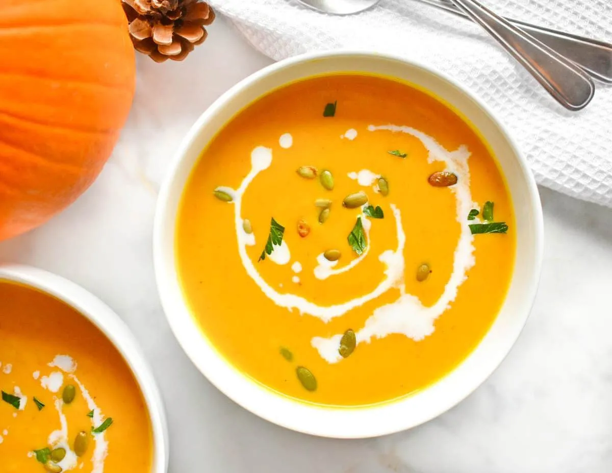 Простой рецепт нежного согревающего супа из тыквы, идеально подходящего для холодных дней - today.ua