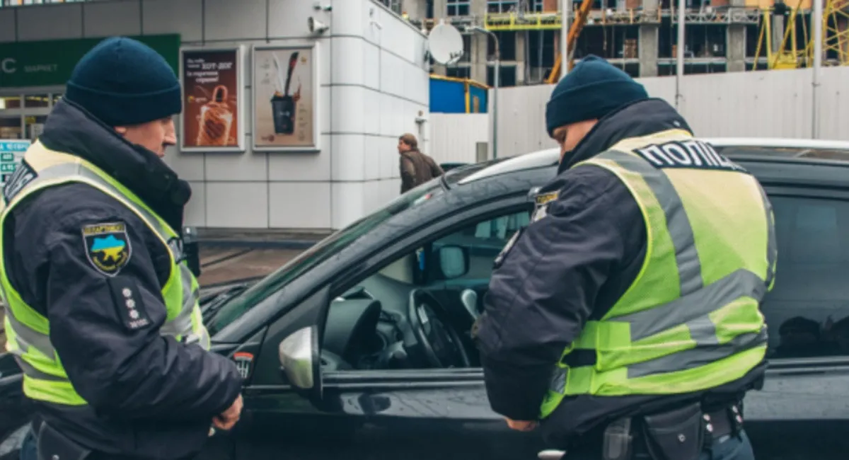 Скандал на Чернігівщині: п’яний депутат травмував поліцейського під час втечі (фото) - today.ua