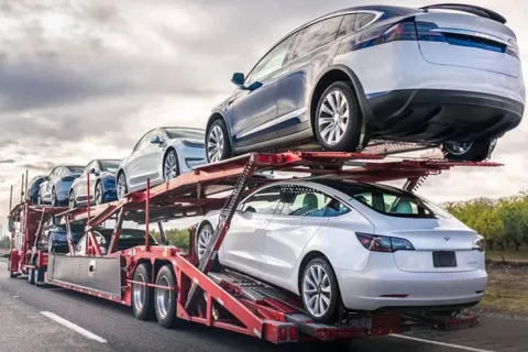 Украинцев штрафуют за авто из США: какие водители подвергаются взысканиям