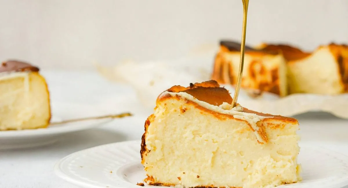 Ніжний сирний пиріг як у ресторані: як приготувати ідеальний десерт своїми руками - today.ua