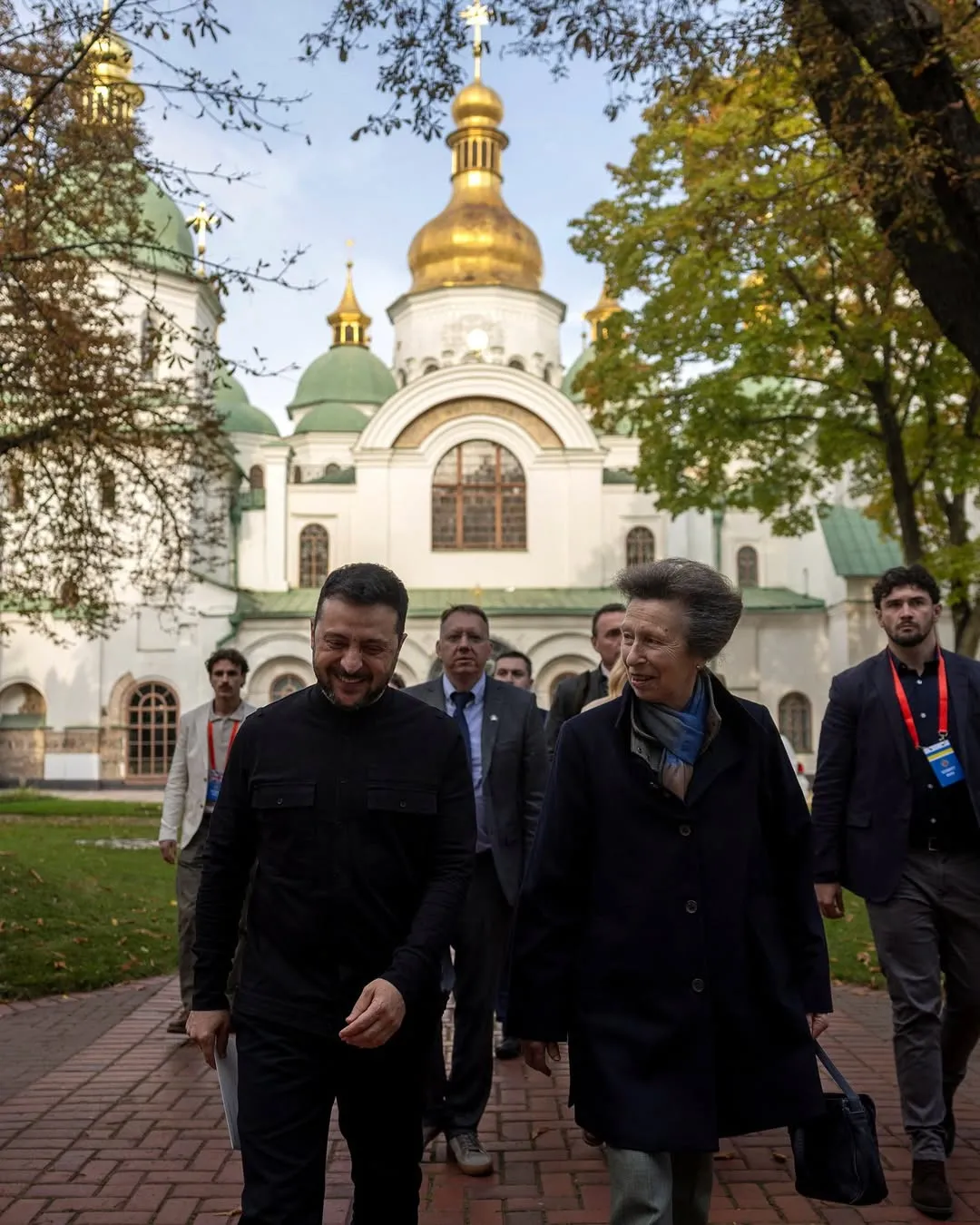 Британская принцесса посетила Украину: сестра короля Чарльза III встретилась с президентом и ветеранами - today.ua