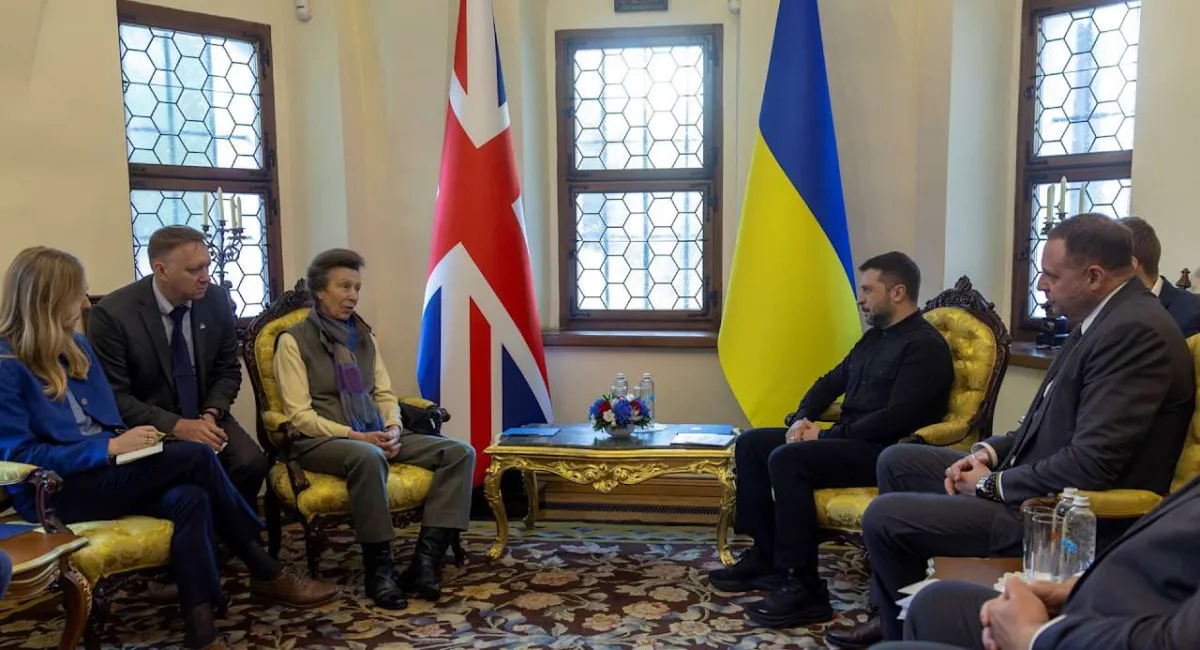 Британская принцесса посетила Украину: сестра короля Чарльза III встретилась с президентом и ветеранами - today.ua