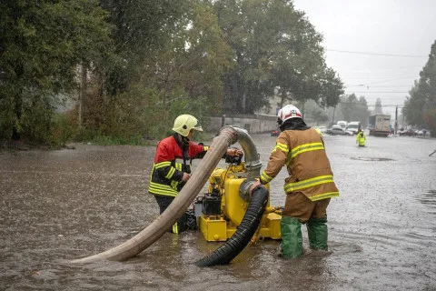 Синоптики бьют тревогу: катастрофические ливни, как в Одессе, угрожают и другим городам