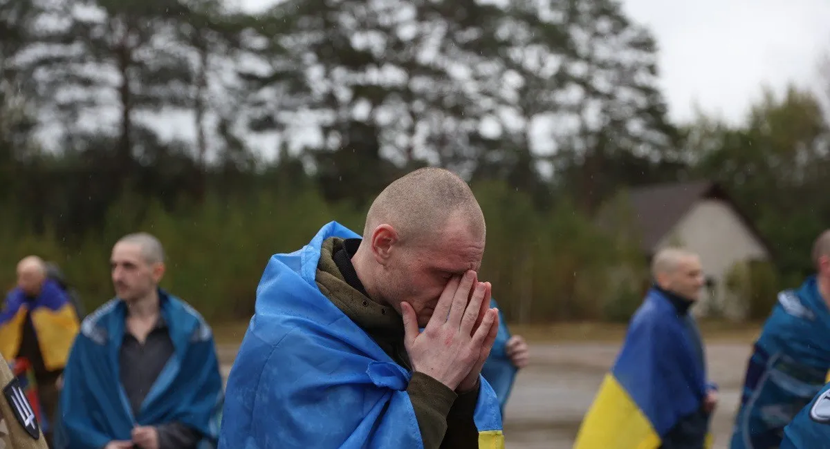 Слезы радости и объятия: Зеленский рассказал о очередном обмене пленными в формате 205 на 205 - today.ua