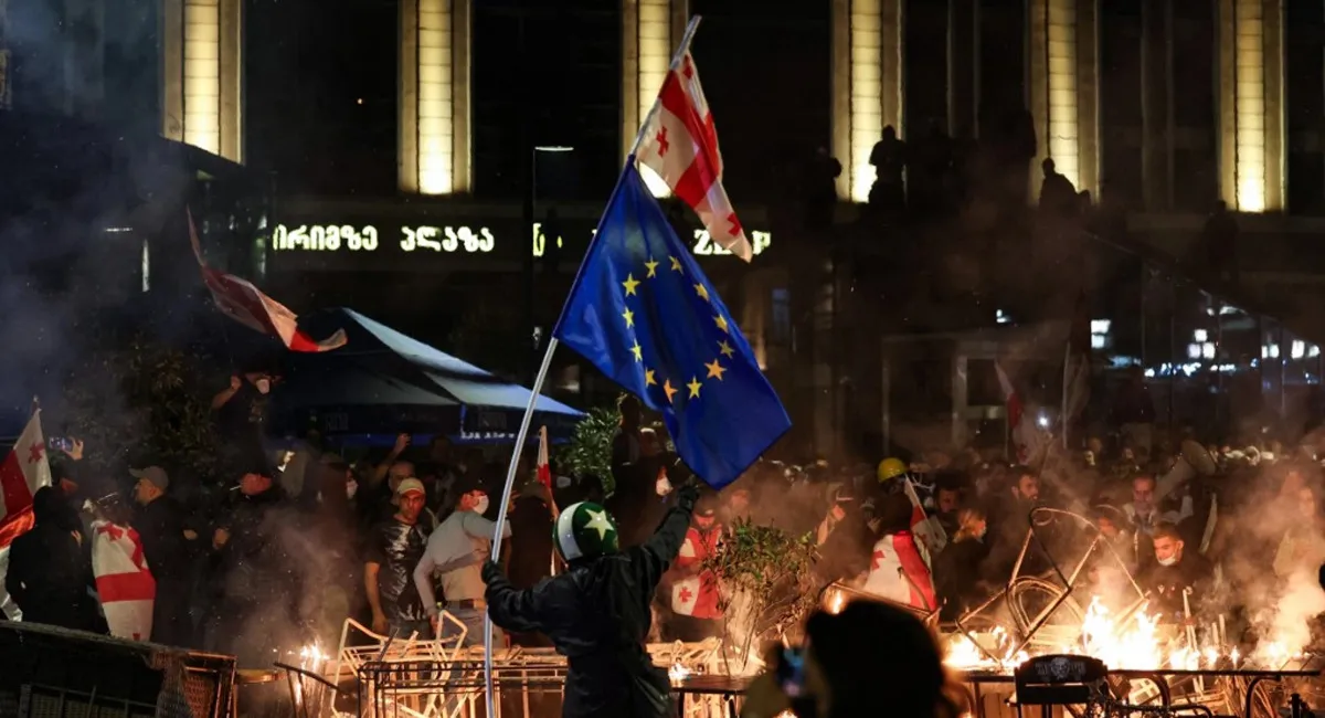 Проросійські сили перемагають на виборах у Грузії: столиця охоплена протестами і сутичками зі спецназом - today.ua