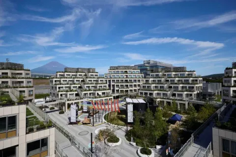 Toyota меняет подход к созданию инноваций: зачем компания построила собственную деревню