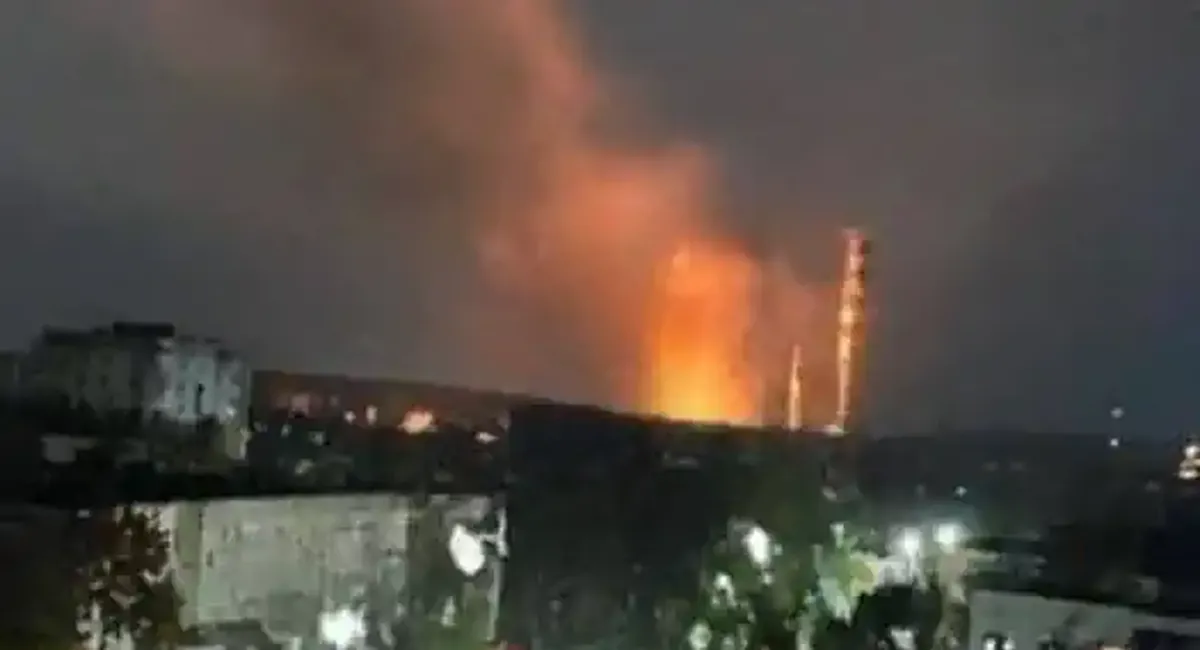 Росіяни отримують відповідь: дрони атакували ТЕЦ у Брянській області, спричинивши перебої зі світлом та теплом - today.ua