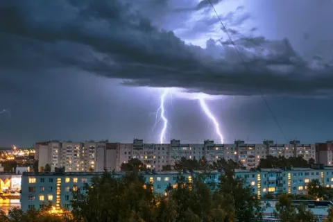 Экстремальная погода становится нормой: что происходит с климатом Украины