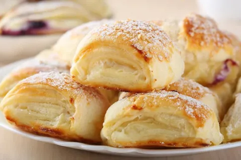 Угощение для большой компании из одного яйца: как приготовить вкусный десерт к чаю