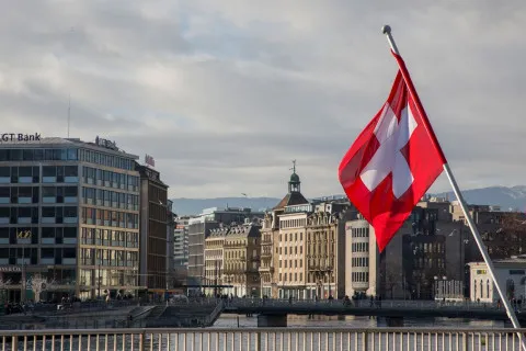 Швейцарський суд зобов’язав українського біженця повернути всю отриману ним фінансову допомогу