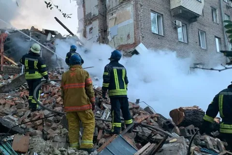 Запорожье горит в огне атак: РФ более 7 часов обстреливала город ракетами и дронами, есть погибшие