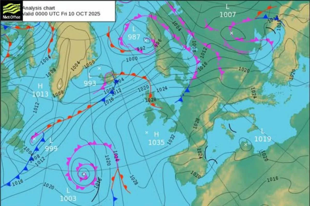 Холод и дождь пока не отступят: какой будет погода на выходных - today.ua