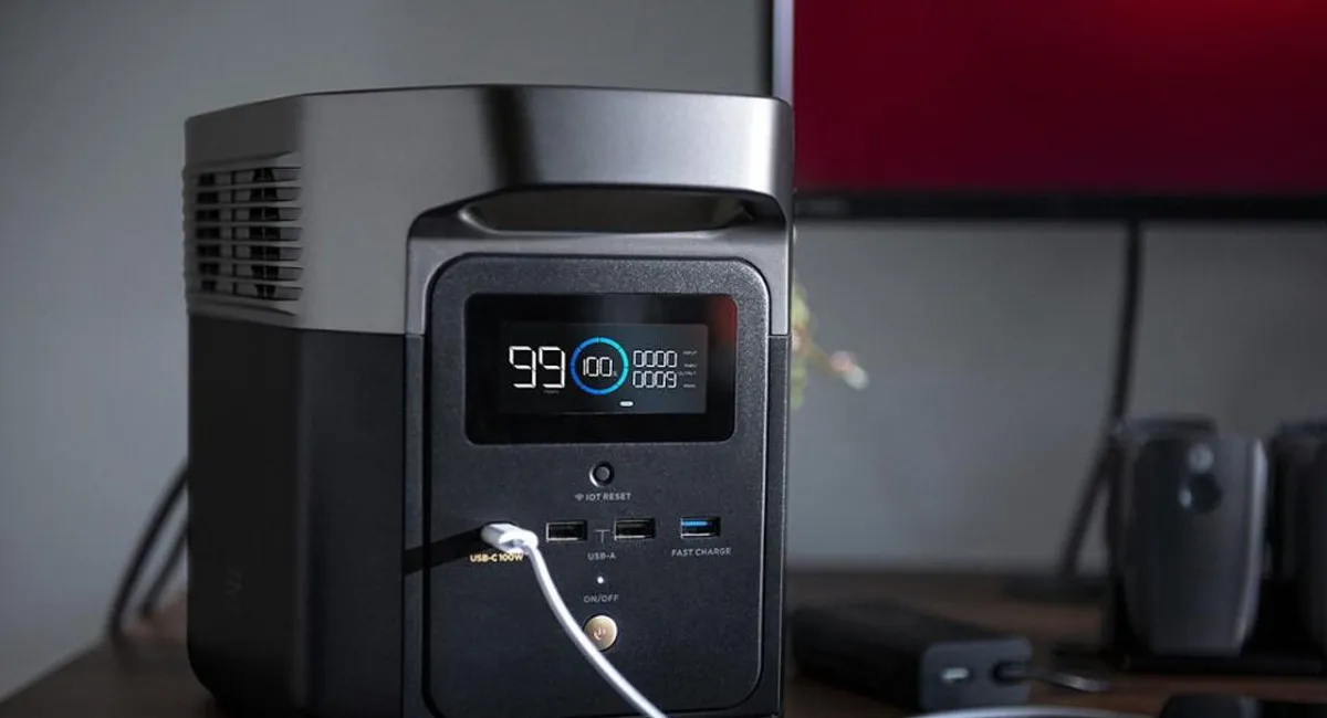 Українцям видаватимуть безкоштовні зарядні станції: хто має право на допомогу - today.ua