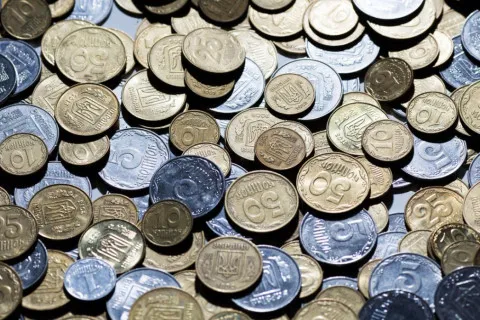 Нацбанк изымает из оборота старые монеты: каких номиналов касается