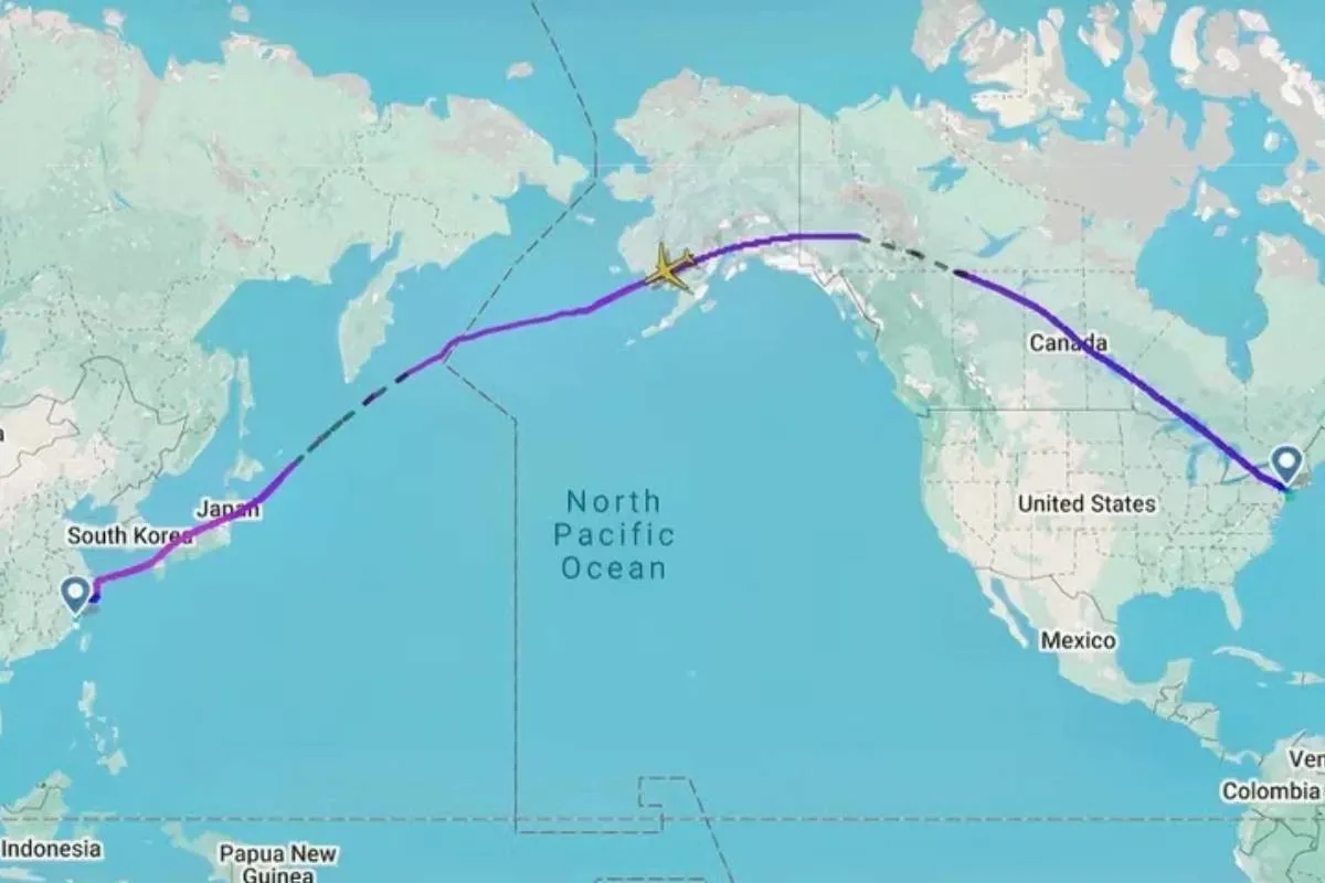 Более 19 часов над облаками: история самого длинного рейса в мире, который обходит Россию - today.ua