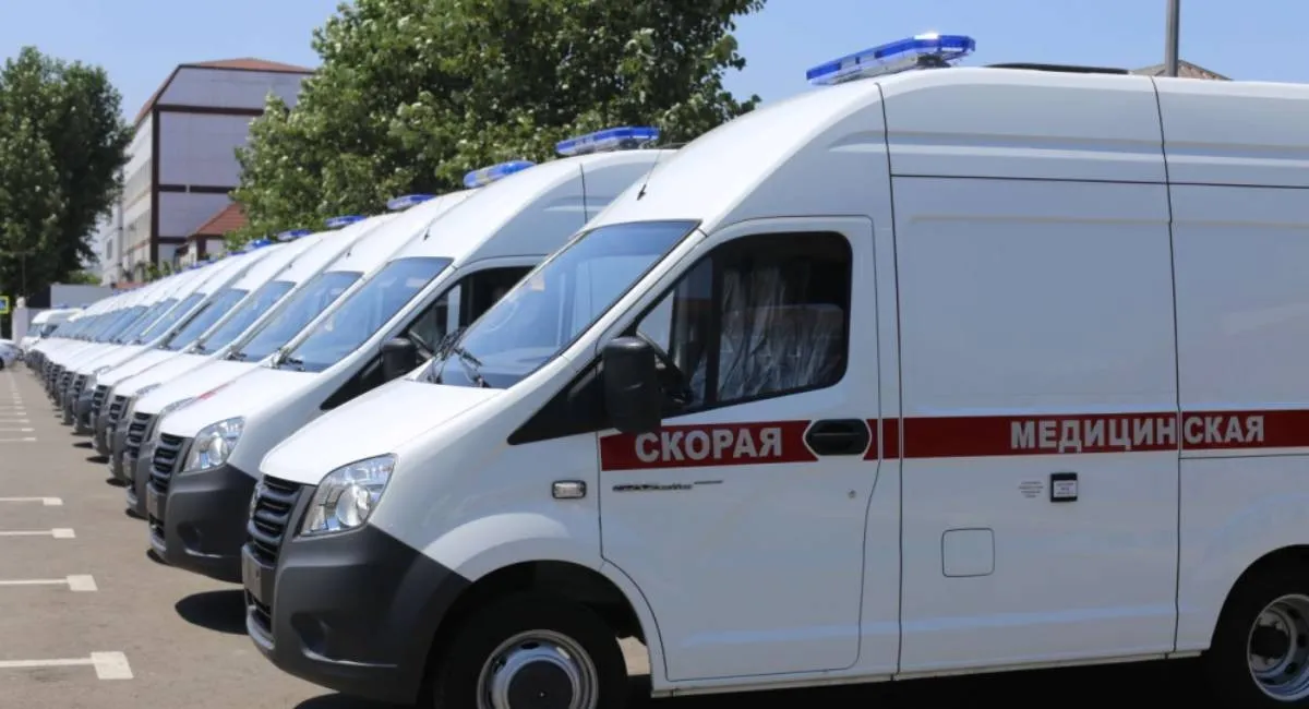 Радять добиратися до лікарень самотужки: у Криму швидкі не їдуть до хворих через брак пального - today.ua