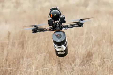 Дроны на китайском проводе: КНР наращивает поставки оптоволокна для российской армии