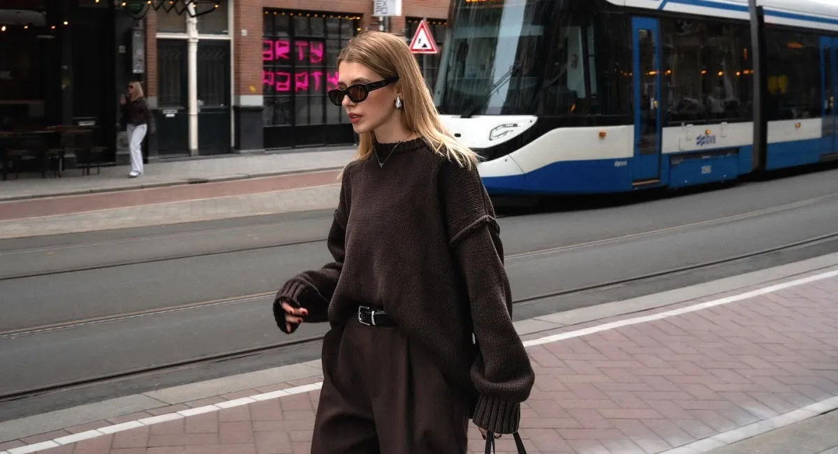Самые модные брюки осени 2025: как выбрать и с чем носить новый тренд - today.ua