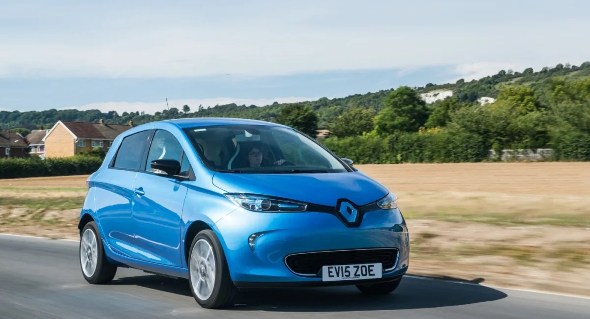 Популярный электромобиль стремительно обвалился в цене: названа причина и текущая стоимость модели - today.ua