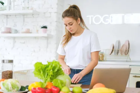 Топ-5 продуктов для здоровой печени: диетологи объяснили, что нужно есть как можно чаще