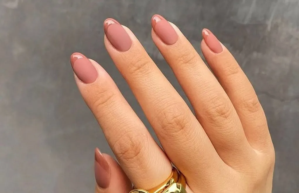 Стильный осенний маникюр: топ-7 ярких идей, которые поднимут настроение в холодные дни Стильный осенний маникюр: топ-7 ярких идей, которые поднимут настроение в холодные дни - today.ua