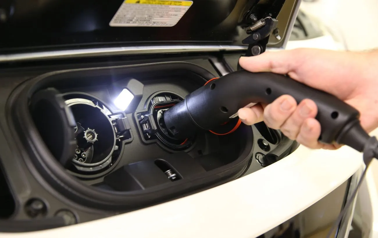 Не продовжена і продовжена не буде: Гетманцев спростував інформацію щодо податкової пільги на імпорт електрокарів - today.ua