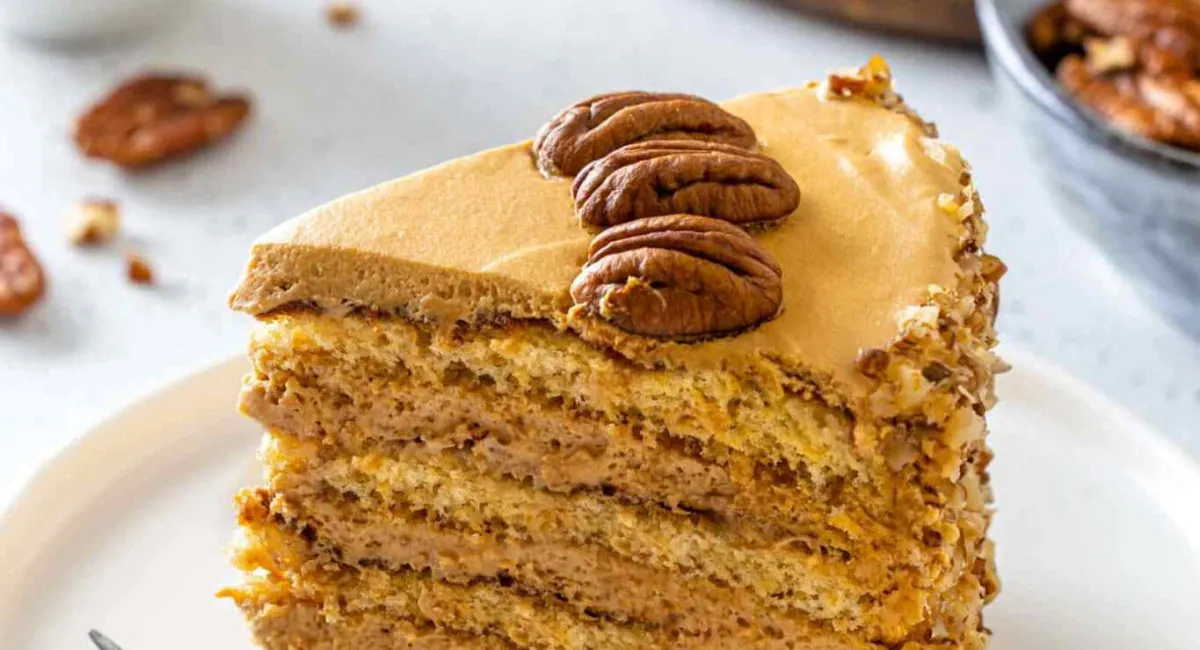 Медовик за 15 минут: как легко и быстро приготовить вкусный торт без духовки  - today.ua