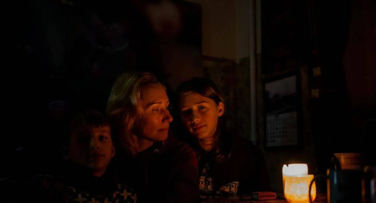 Импорт электроэнергии уже не спасет: украинцев предупредили о возможных усилениях отключений света из-за морозов - today.ua