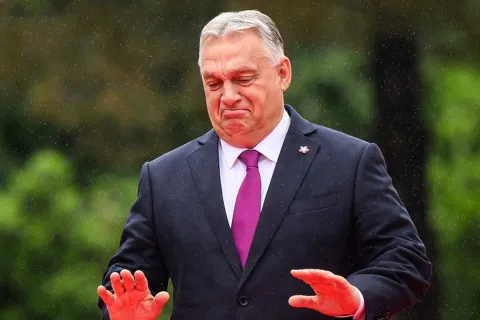 Зрада всередині ЄС: Орбан шукає шпарину, щоб врятувати російську нафту