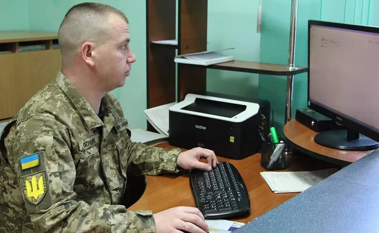 Військовий облік без ВЛК і повісток: в Україні стартує новий експеримент - today.ua