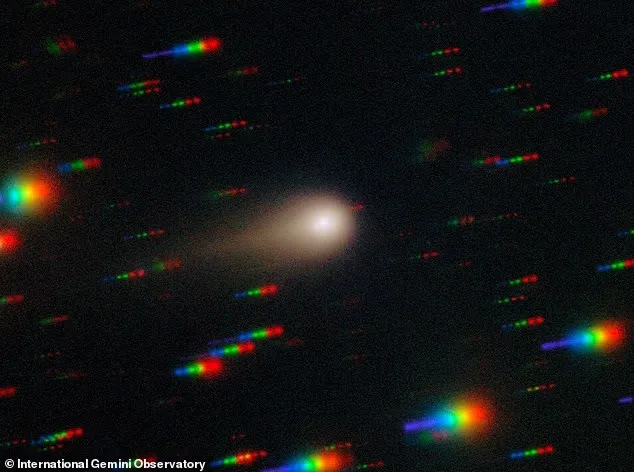 Комета, которую вначале приняли за звездолет, снова наделала переполоху: NASA активирует систему планетарной защиты - today.ua