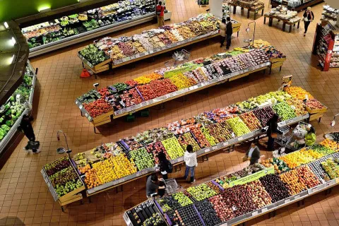 "Он бы упал в обморок": Сеть отреагировала на визит иностранца в популярный украинский супермаркет