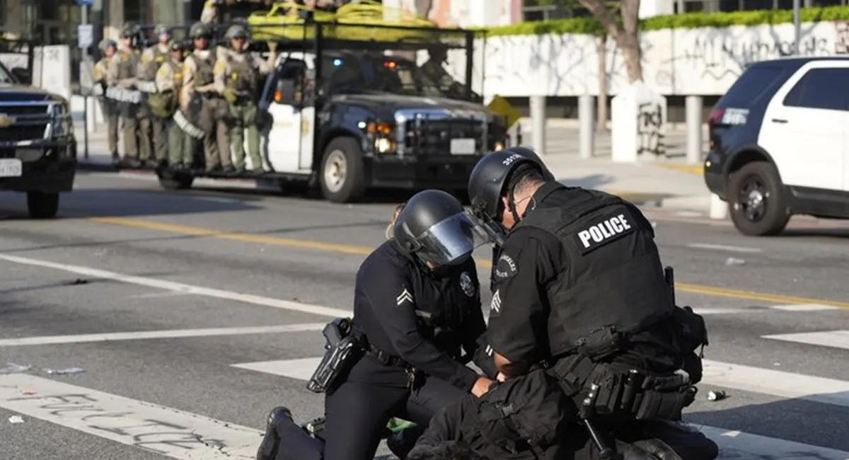 Випускний у США перетворився на трагедію: підлітки влаштували стрілянину, є жертви та поранені - today.ua