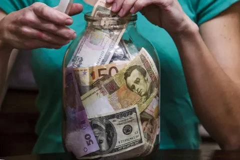 Астрологи назвали тройку знаков Зодиака, которым март 2026 принесет богатство