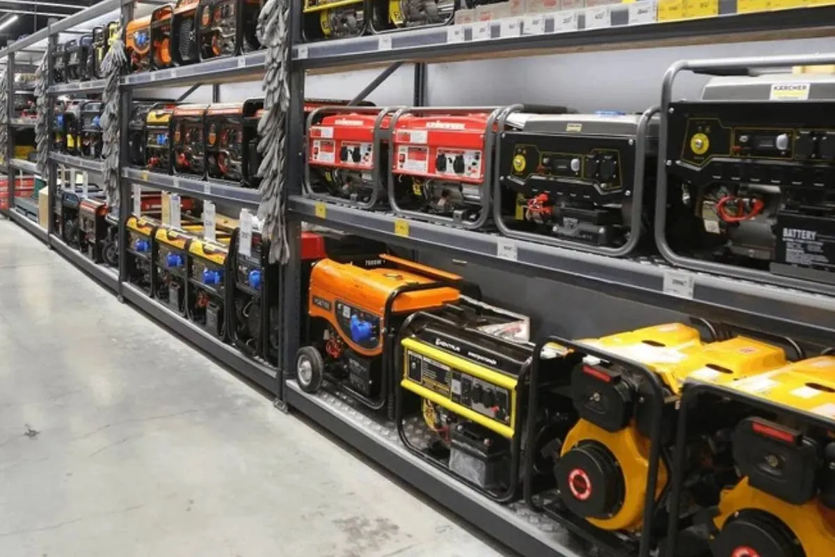 Шалене подорожчання у жовтні: генератори і зарядні станції б’ють по кишенях українців - today.ua