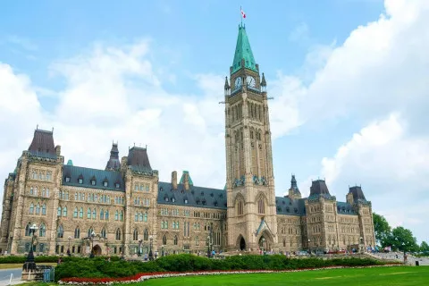 Названы самые привлекательные для переезда страны: какие государства вошли в топ-5 в 2025 году