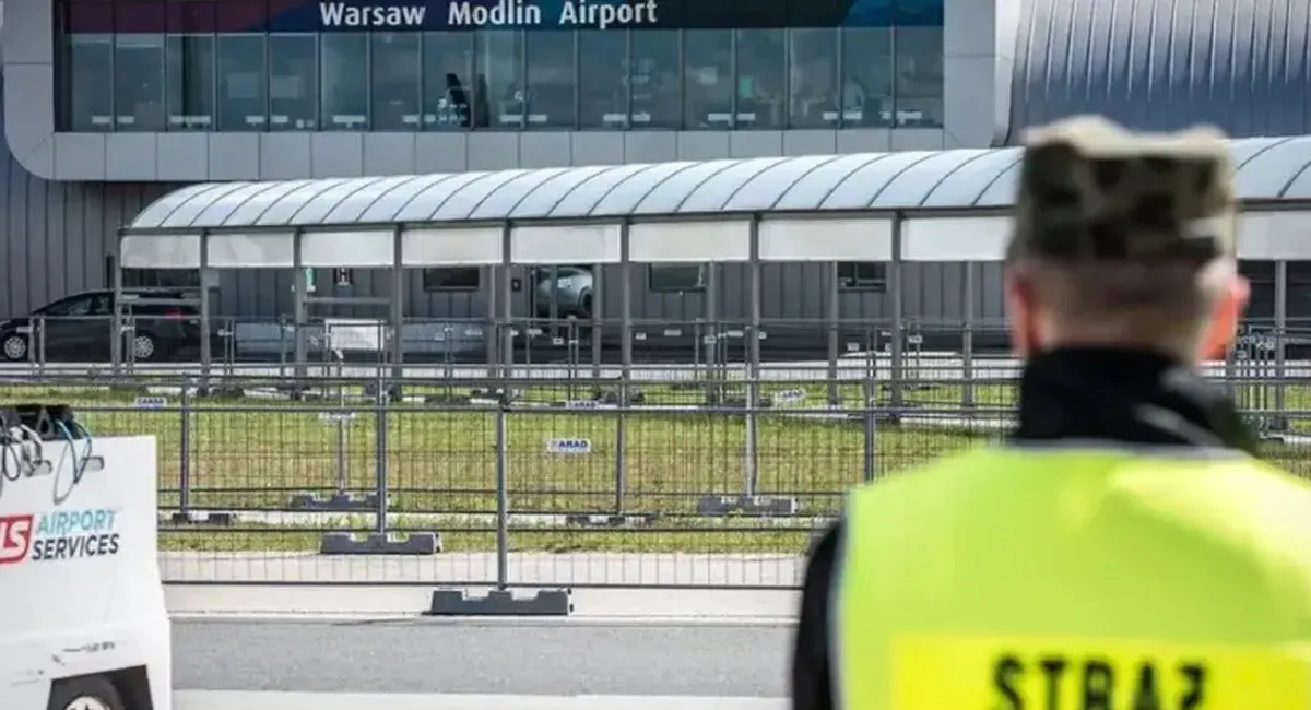 В аэропорту Варшавы отказали во въезде шестерым украинцам: как это объяснили пограничники - today.ua