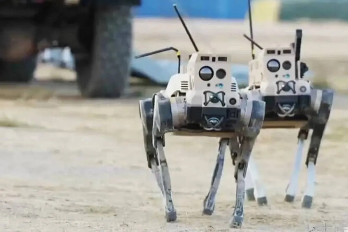 Китайский ИИ DeepSeek превратился в оружие: Пекин создаёт автономную армию Китайский ИИ DeepSeek превратился в оружие: Пекин создаёт автономную армию - today.ua