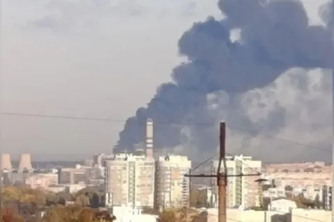 У Криму після атаки дронів горять дві нафтобази (фото, відео)