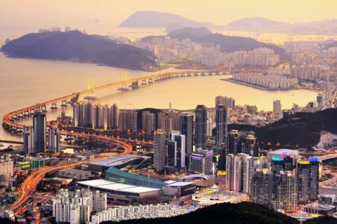 Поїздка в Пусан може стати доленосною для світу: де насправді вирішуватимуть закінчення війни в України