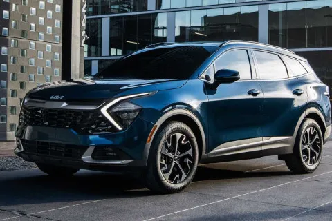 Выбор на годы: ТОП-8 гибридных авто, которые провозят вас до самой пенсии