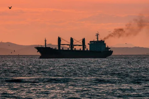 Cліди ведуть до Лондона: компанія з Нової Зеландії допомагала Росії обходити нафтові санкції