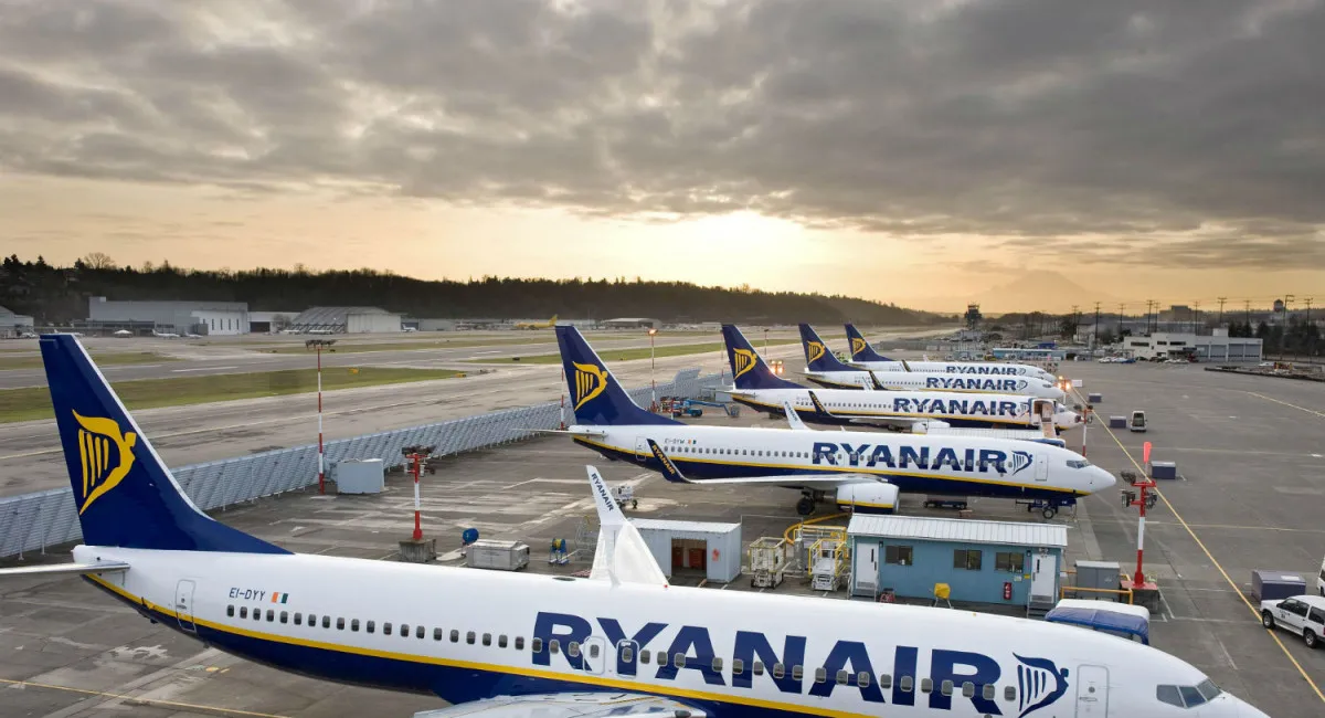 В Украине планируют открыть гражданский аэропорт: что, откуда и куда будет летать - today.ua