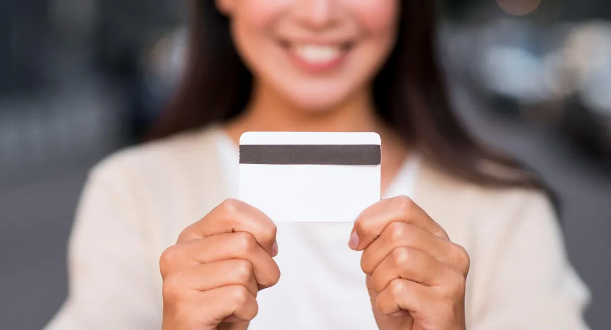 Украинцы начали массово получать новую финансовую помощь: на что её можно потратить - today.ua