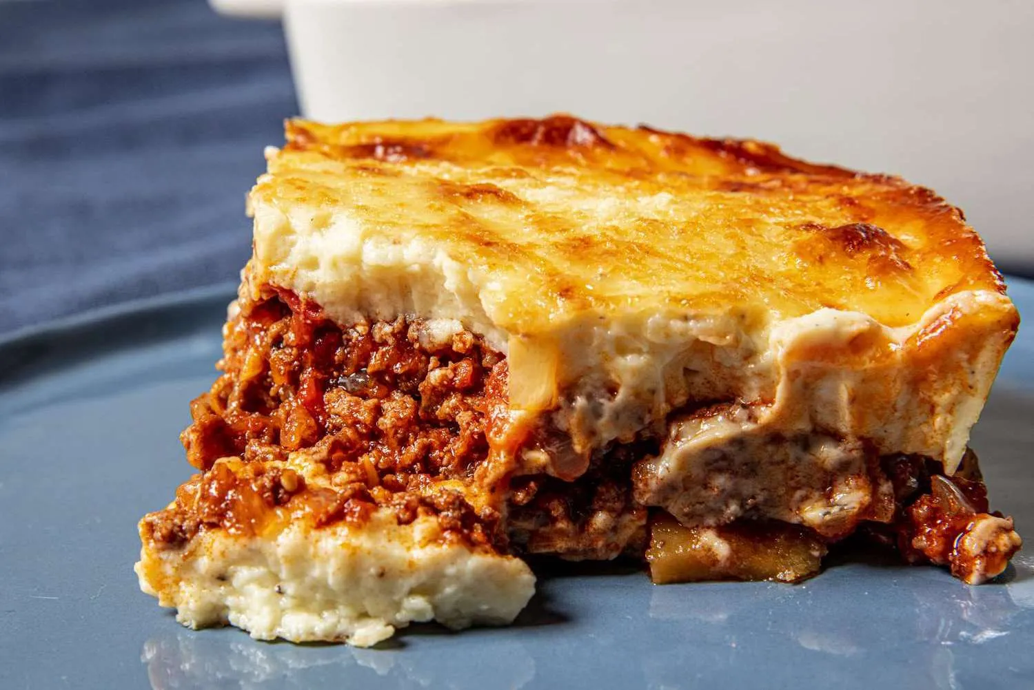 Мусака на вечерю: як приготувати апетитну грецьку страву з баклажанами та фаршем - today.ua