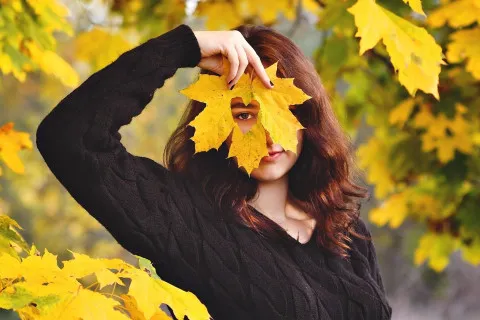 Неочікувані тренди осені: які відтінки зроблять манікюр наймоднішим у новому сезоні